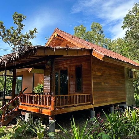 Koh Jum Bungalow & Hostel Εξωτερικό φωτογραφία