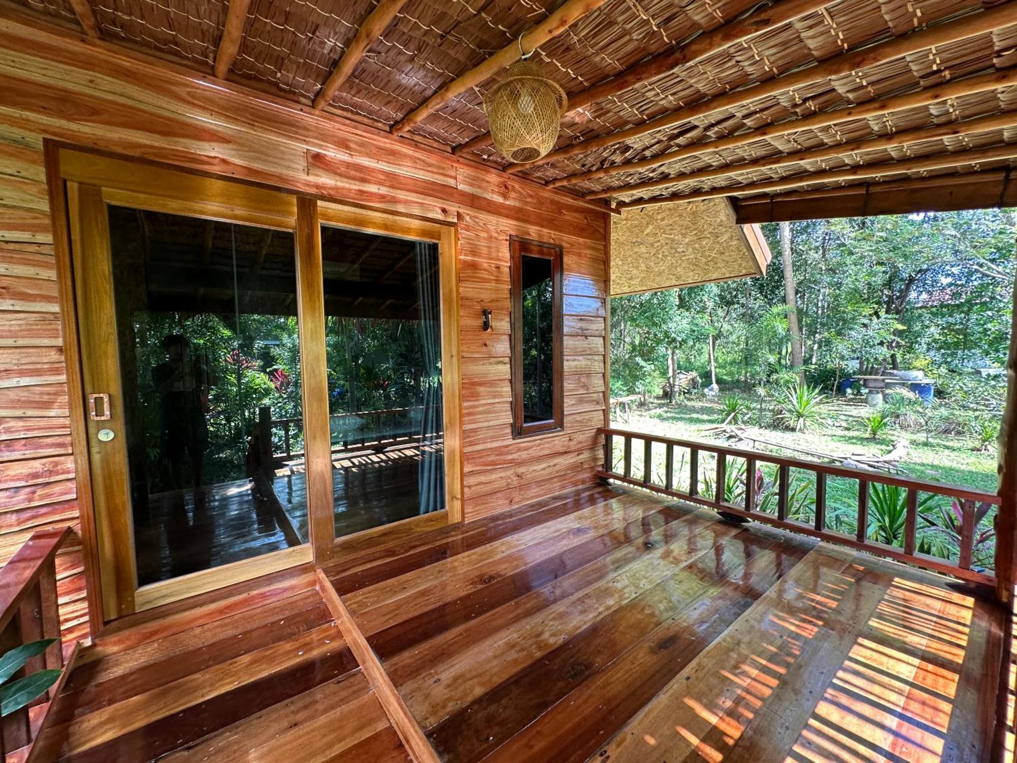 Koh Jum Bungalow & Hostel Εξωτερικό φωτογραφία