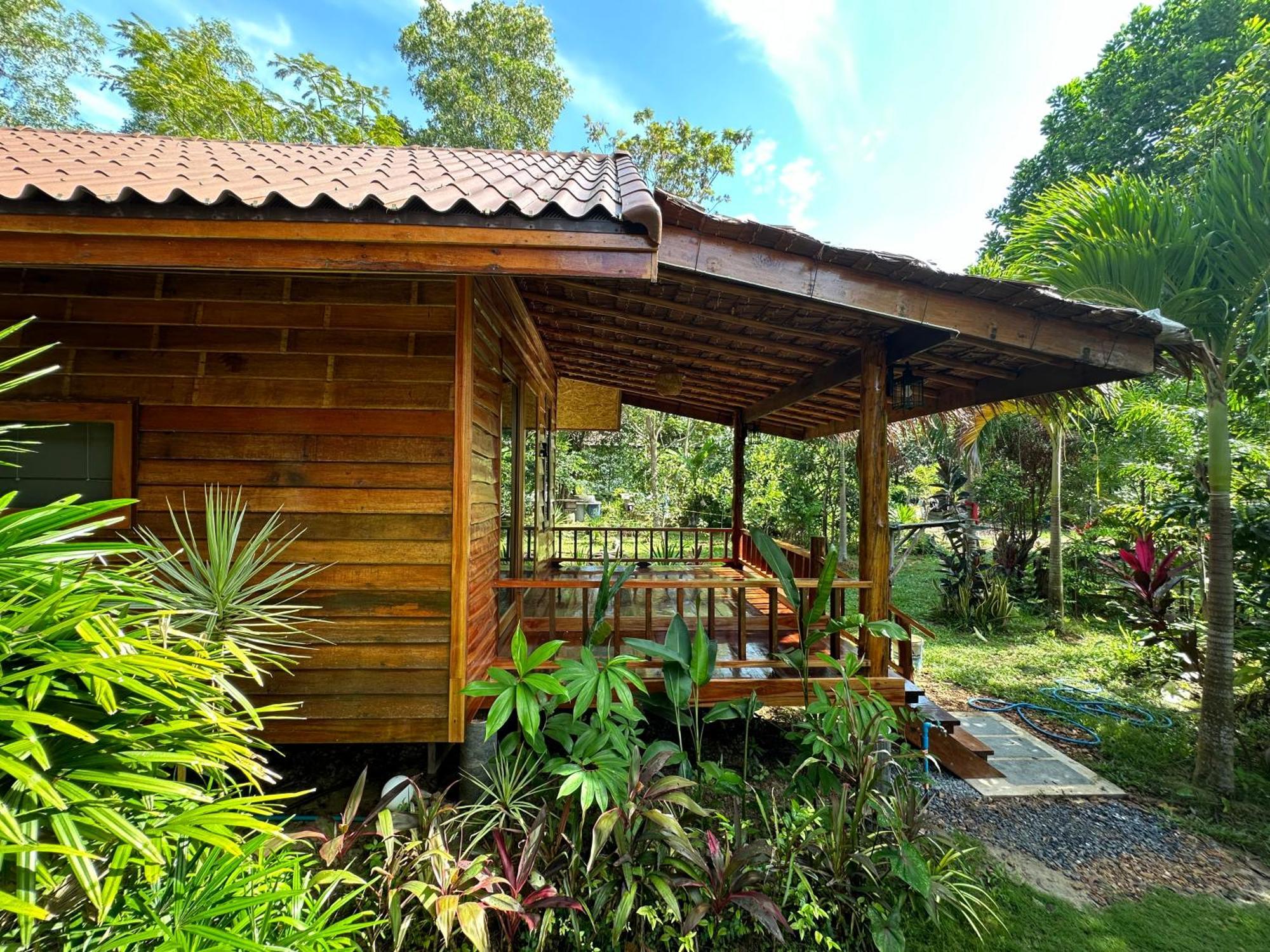Koh Jum Bungalow & Hostel Εξωτερικό φωτογραφία