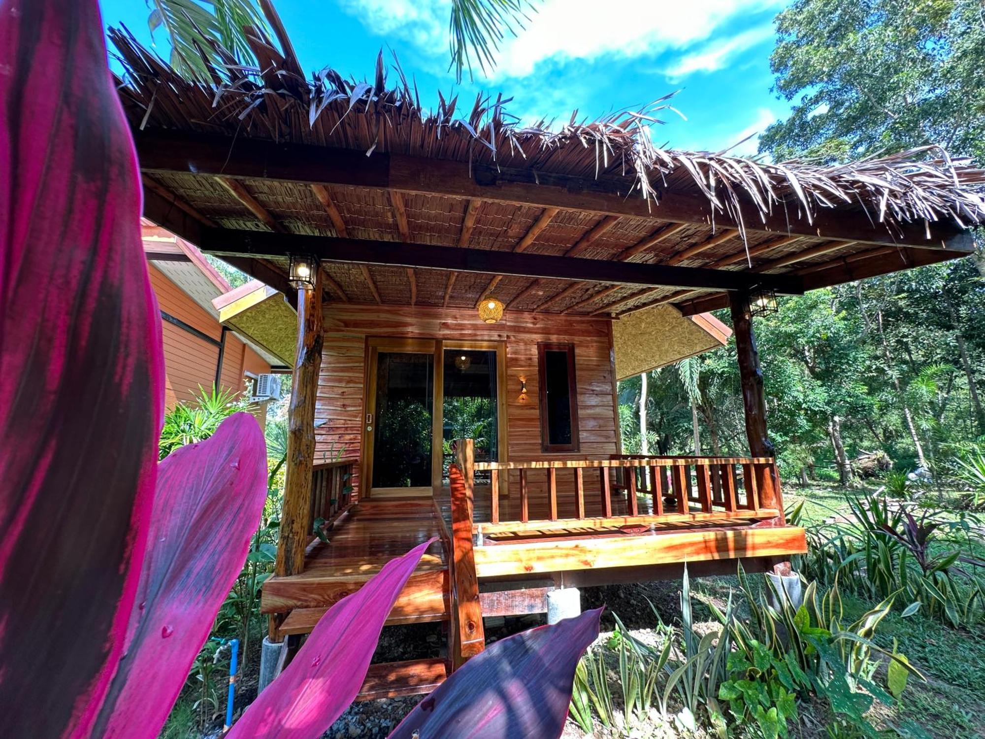 Koh Jum Bungalow & Hostel Εξωτερικό φωτογραφία