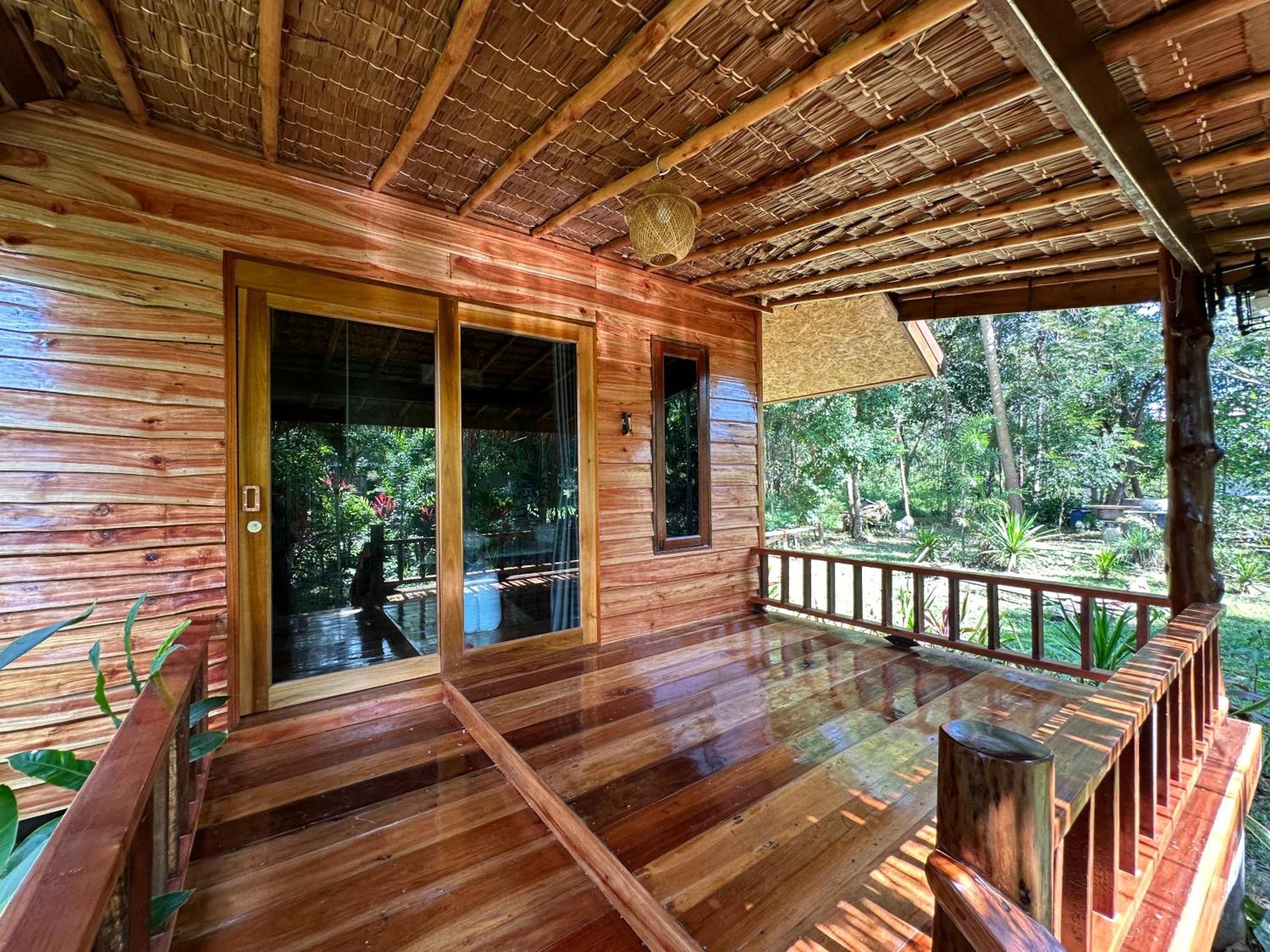 Koh Jum Bungalow & Hostel Εξωτερικό φωτογραφία