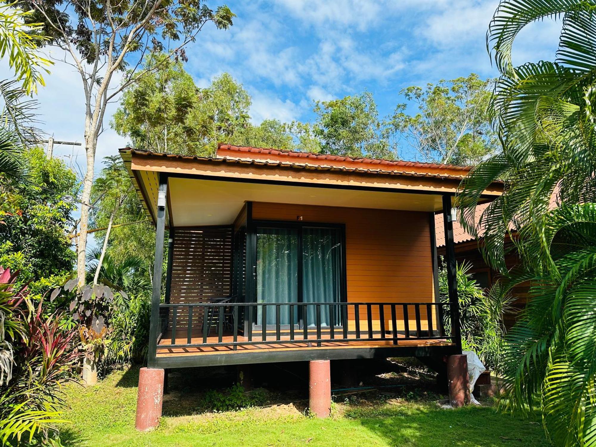 Koh Jum Bungalow & Hostel Εξωτερικό φωτογραφία