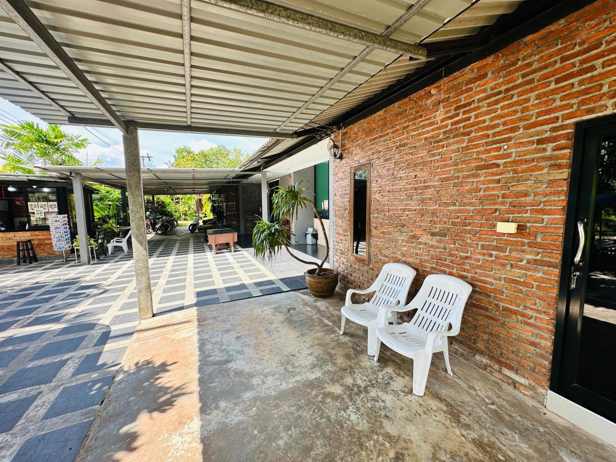 Koh Jum Bungalow & Hostel Εξωτερικό φωτογραφία