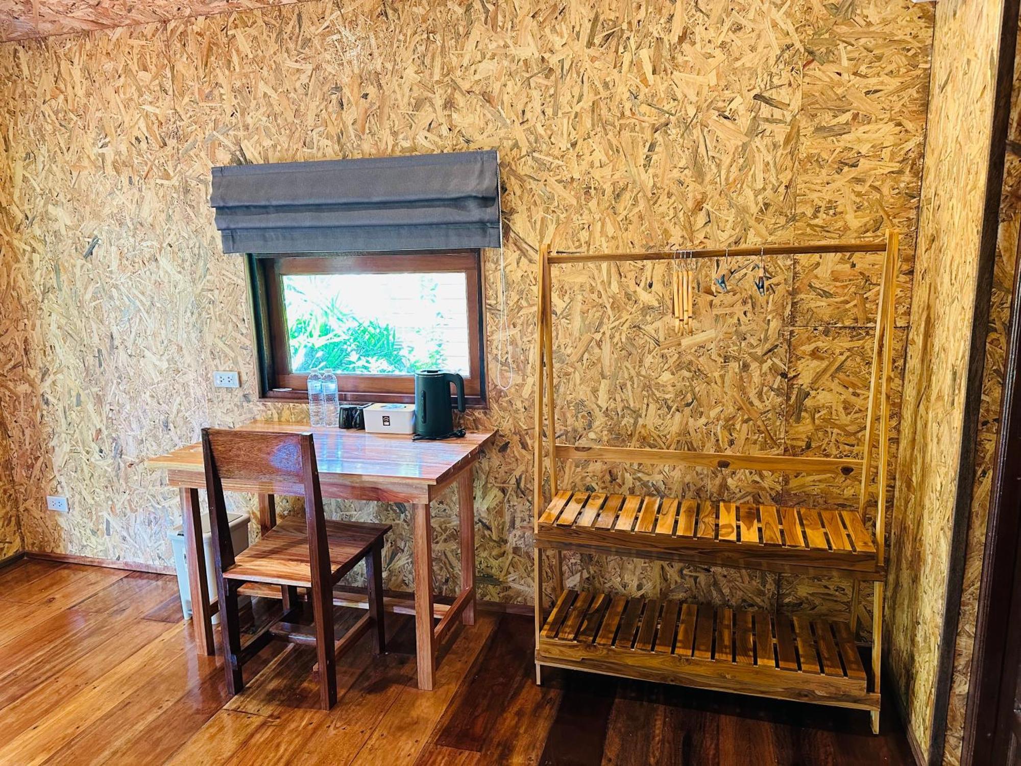 Koh Jum Bungalow & Hostel Εξωτερικό φωτογραφία