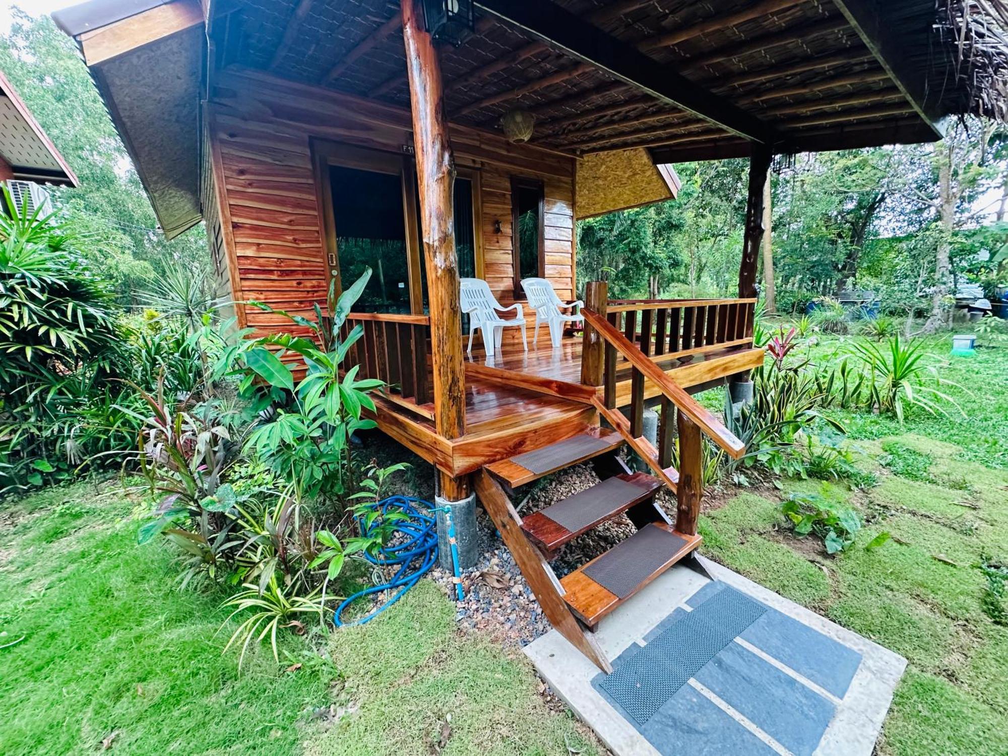 Koh Jum Bungalow & Hostel Εξωτερικό φωτογραφία