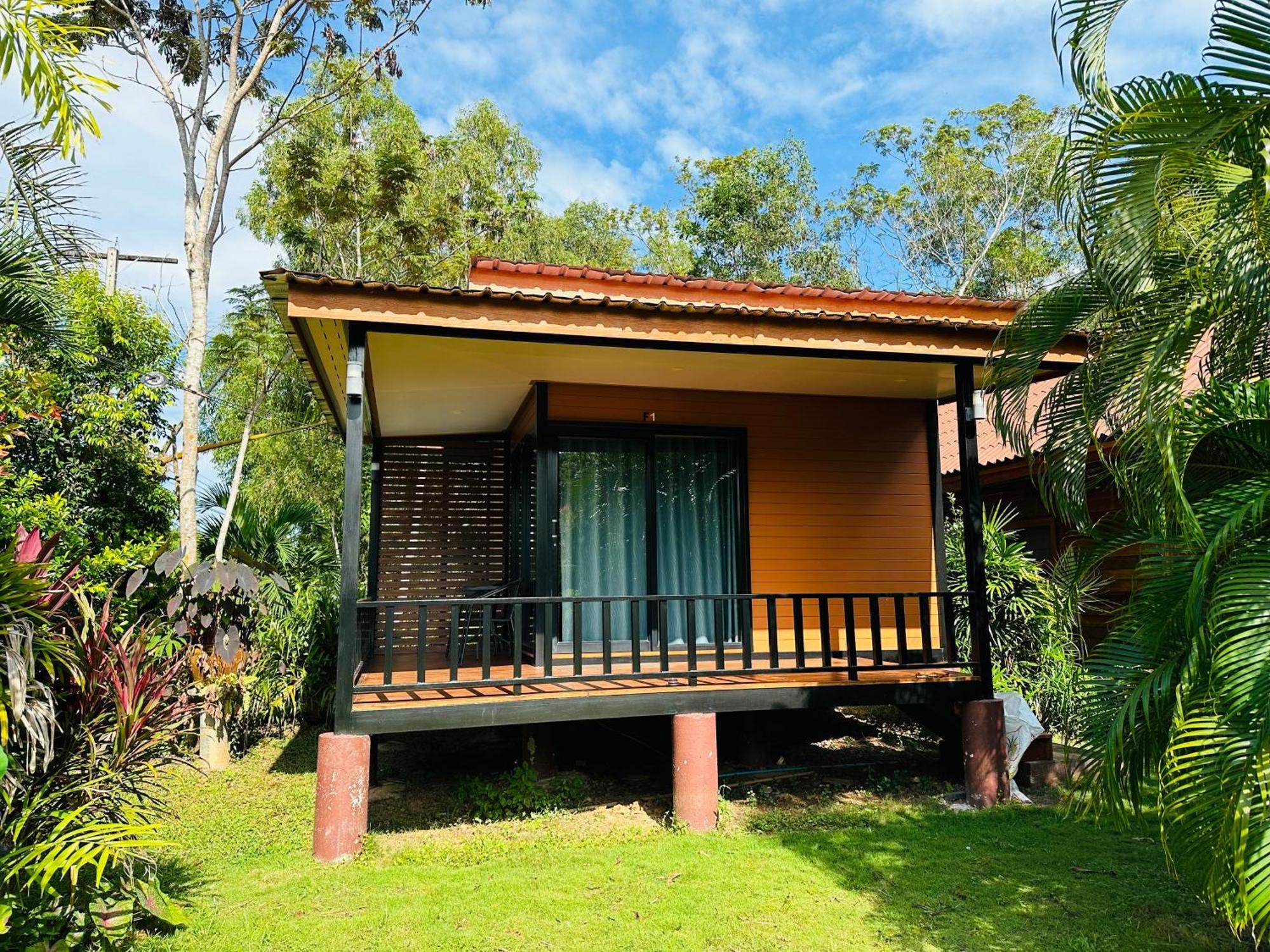 Koh Jum Bungalow & Hostel Εξωτερικό φωτογραφία