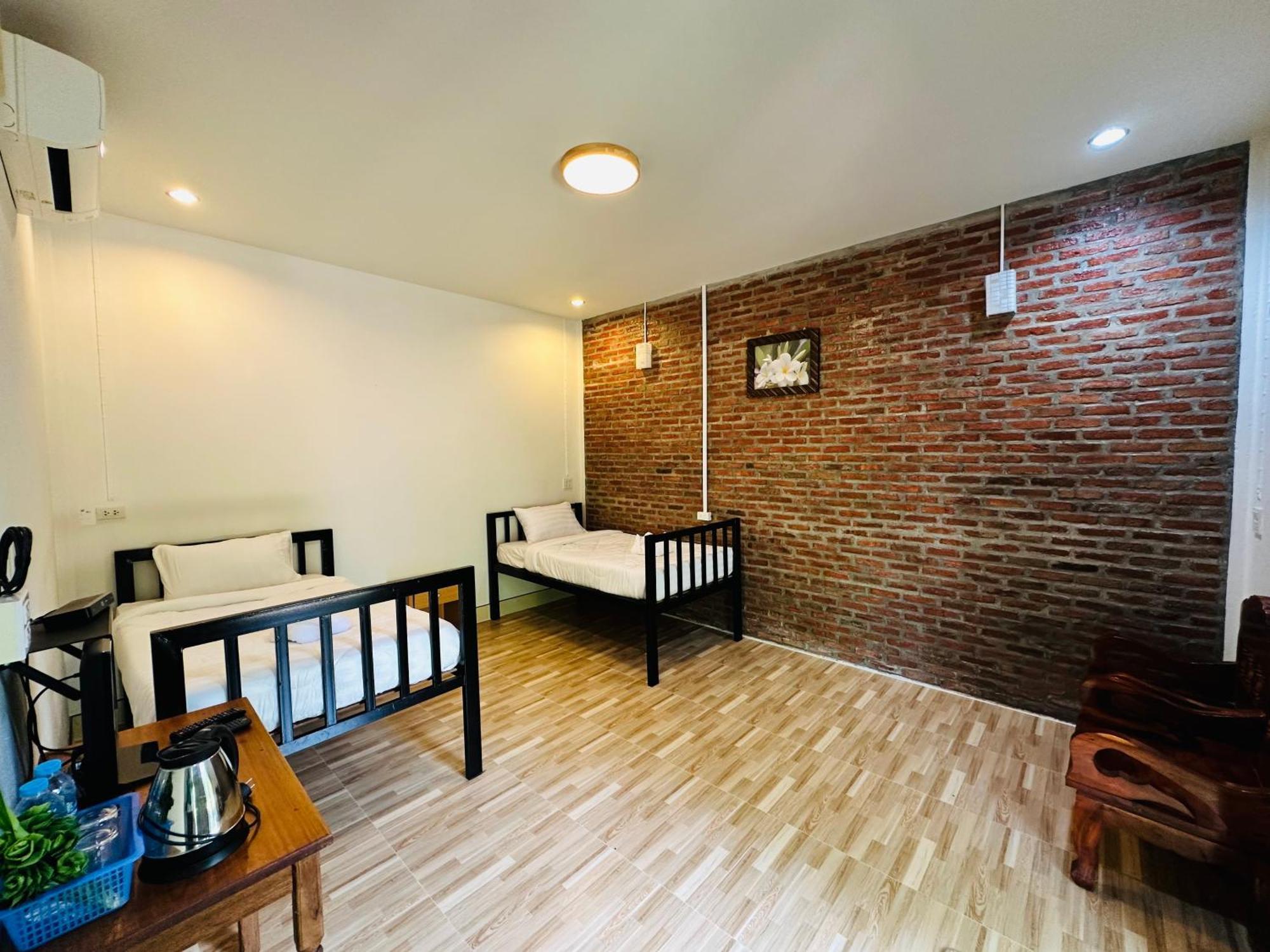 Koh Jum Bungalow & Hostel Εξωτερικό φωτογραφία