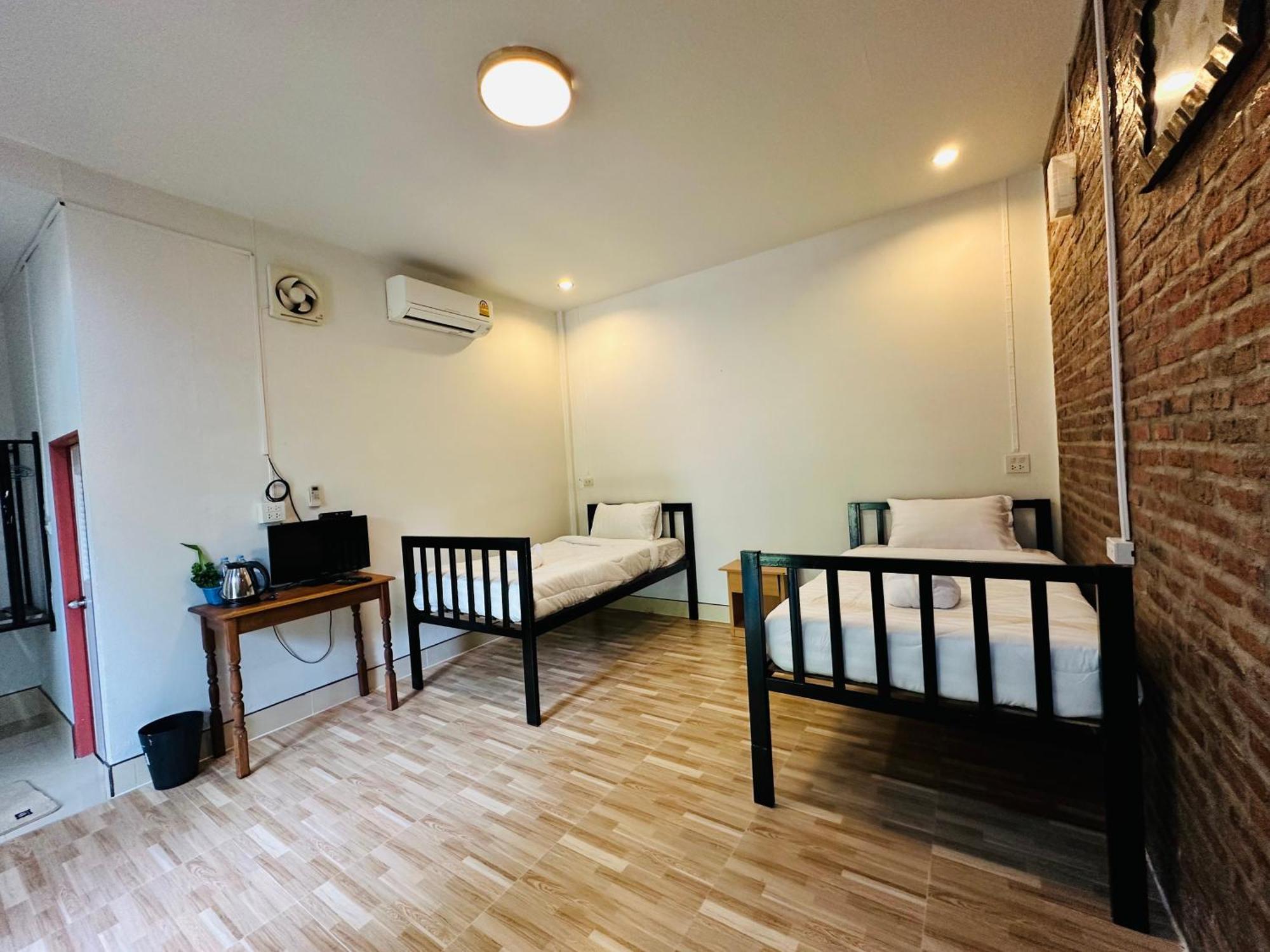 Koh Jum Bungalow & Hostel Εξωτερικό φωτογραφία