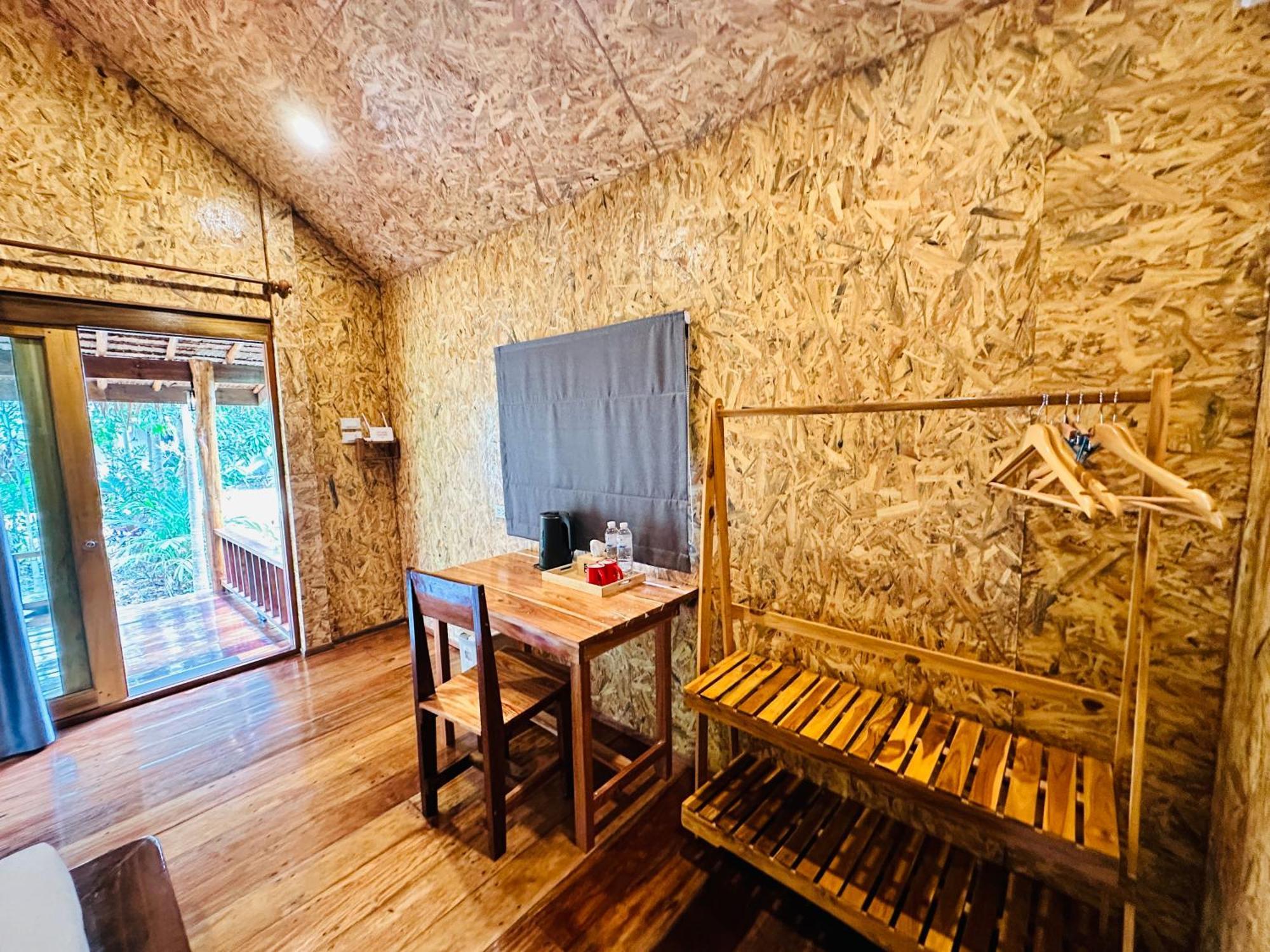 Koh Jum Bungalow & Hostel Εξωτερικό φωτογραφία